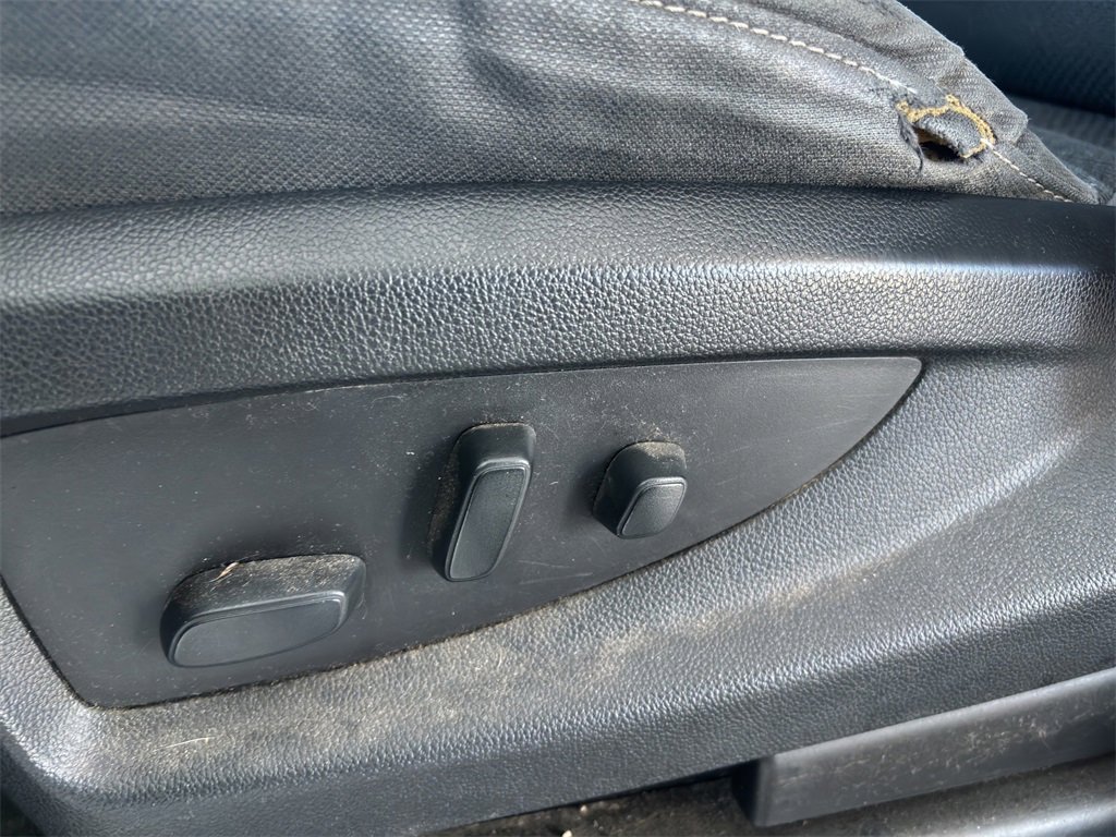 Used 2018 Chevrolet Silverado 1500 LT w/ All Star Edition image 15