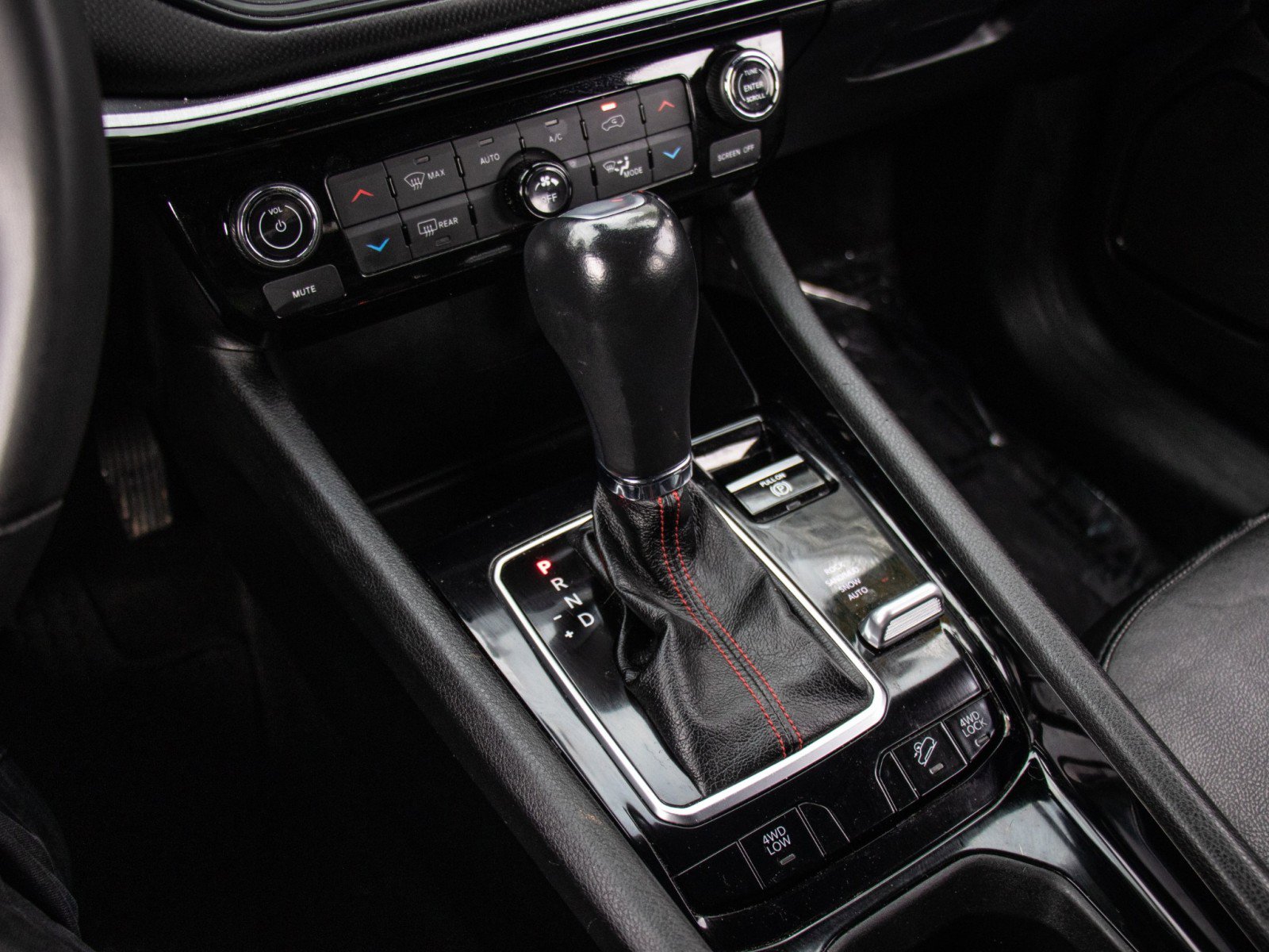 Used 2023 Jeep Compass Trailhawk image 17