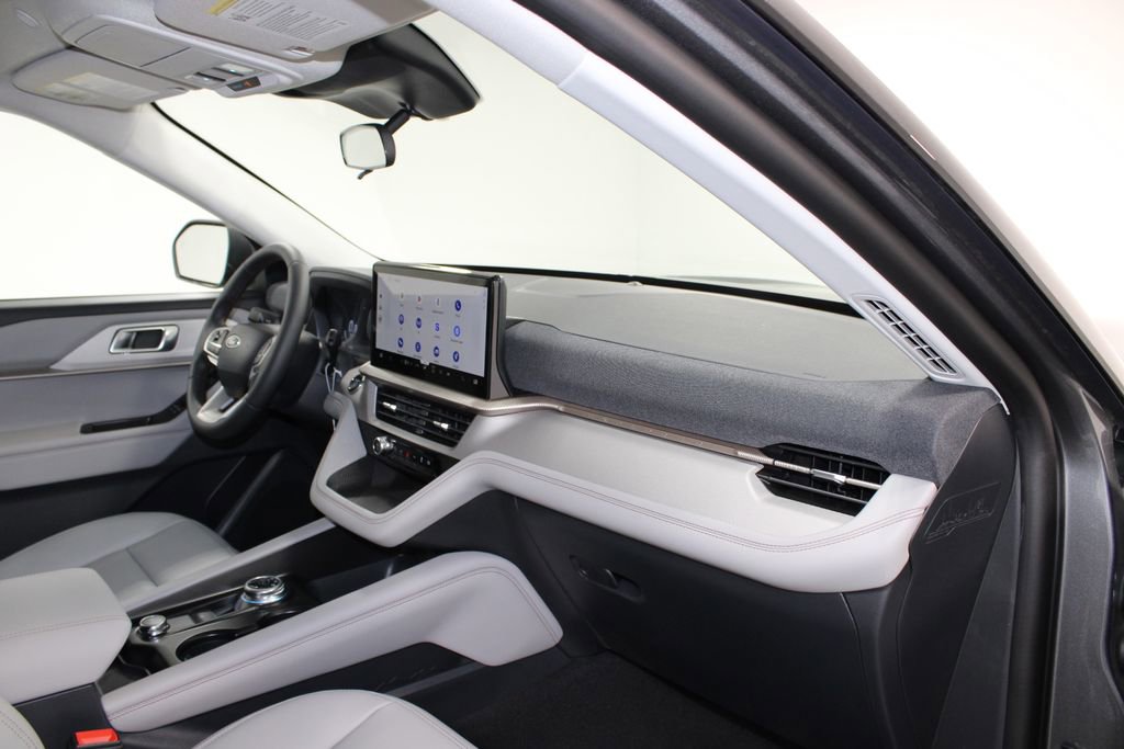 New 2026 Ford Explorer Active RWD image 27