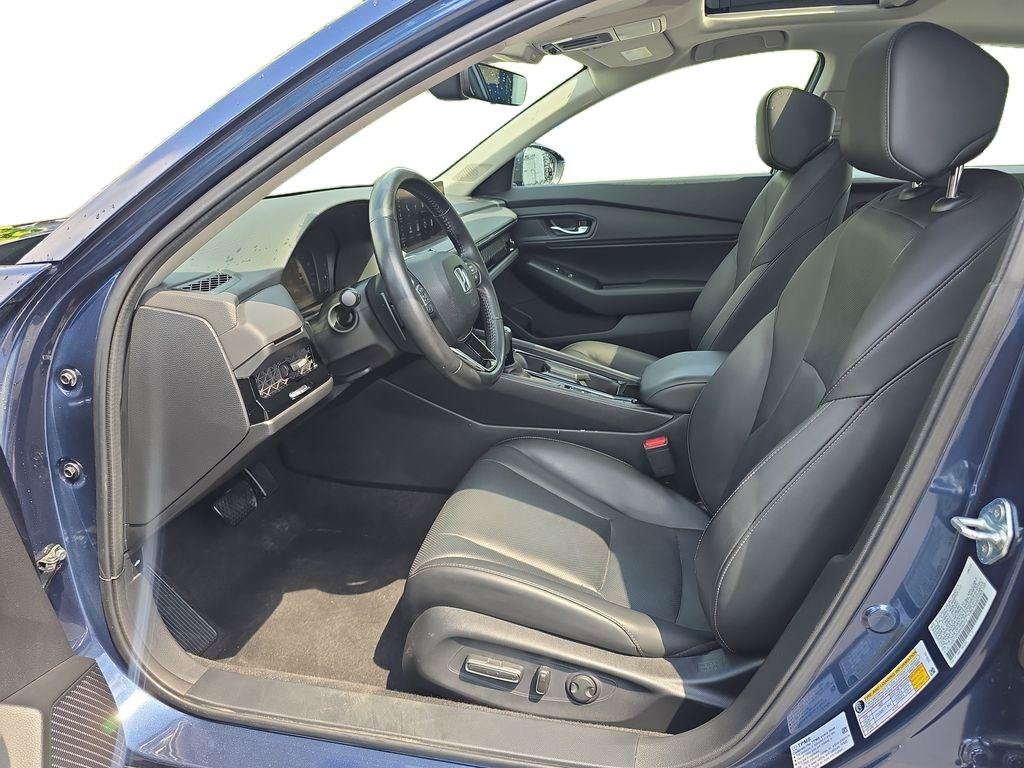 Used 2023 Honda Accord EX-L image 11