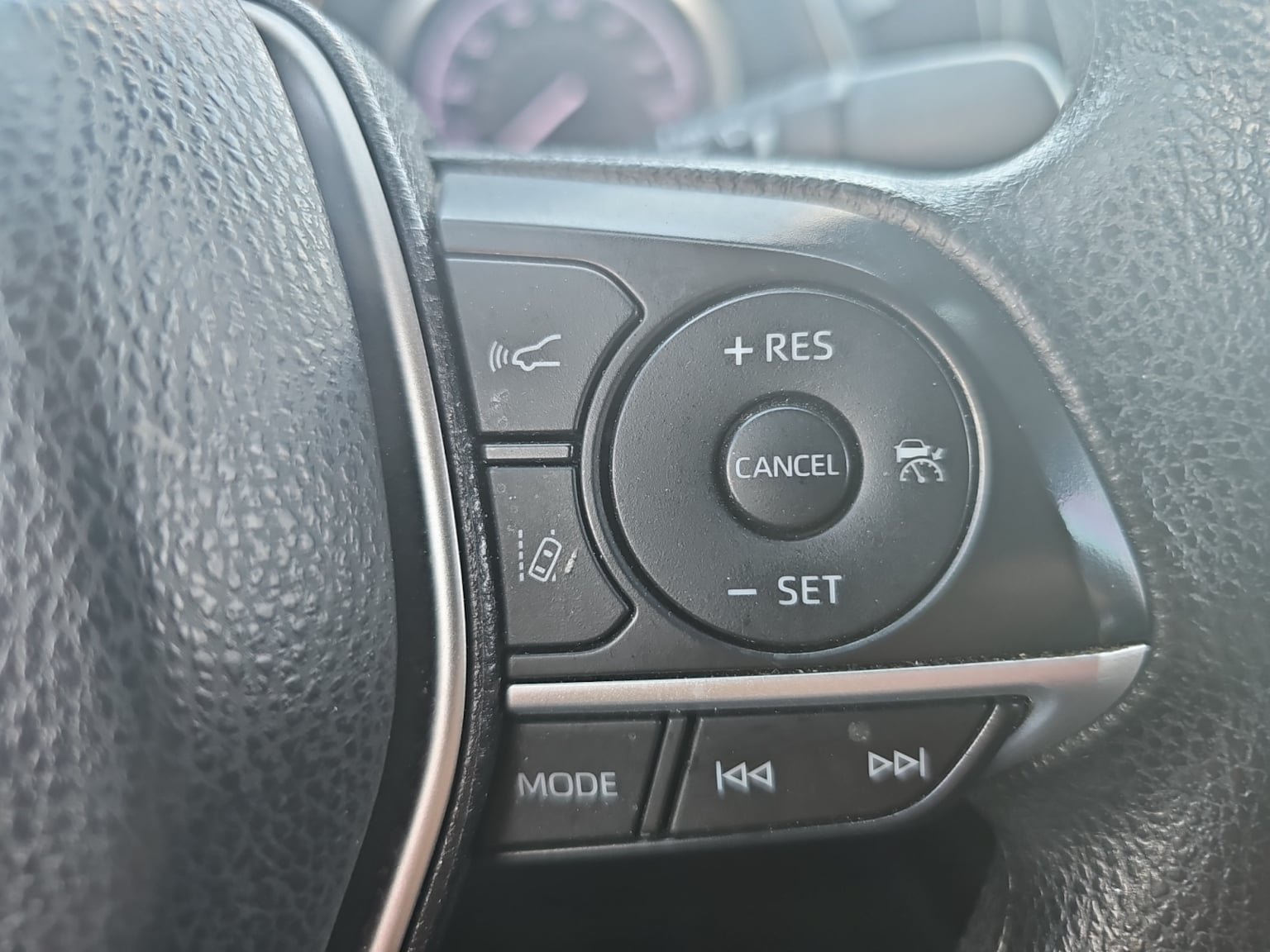 Used 2021 Toyota Camry LE FWD image 23