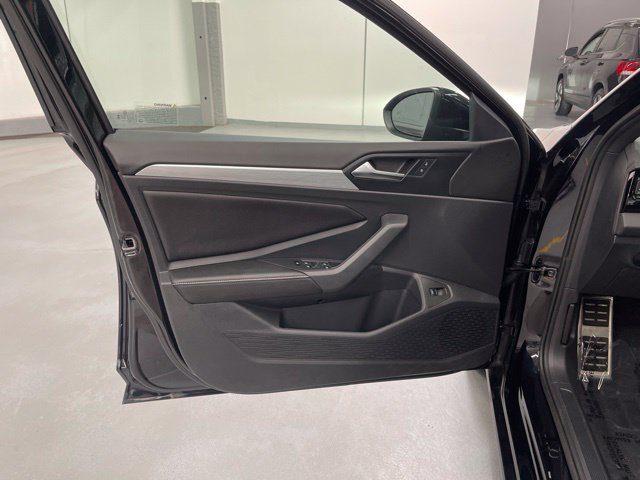 Used 2026 Volkswagen Jetta Sport FWD image 25
