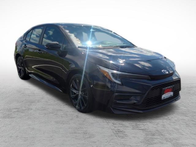 Used 2023 Toyota Corolla SE w/ SE Premium Package image 3