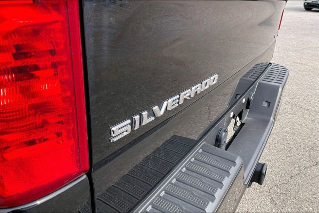 Used 2025 Chevrolet Silverado 1500 Custom w/ LPO, Dark Essentials Package AWD/4WD image 22