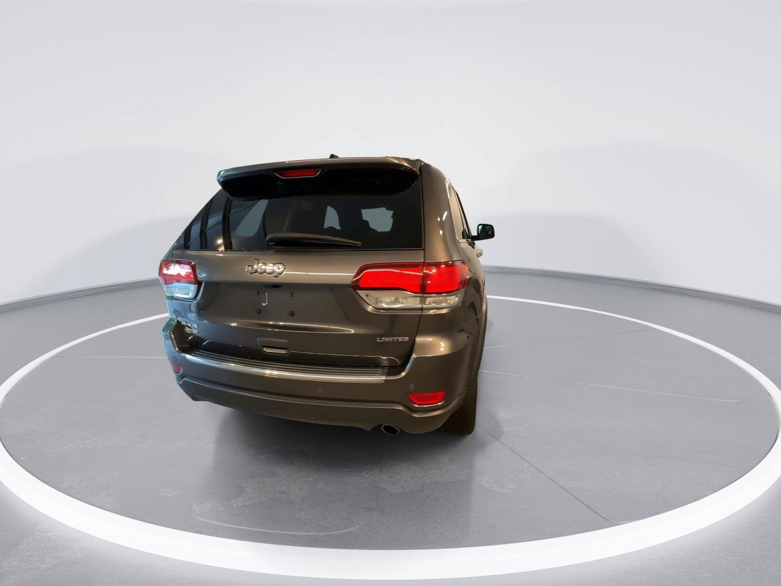 Used 2021 Jeep Grand Cherokee Limited w/ Premium Lighting Group AWD/4WD image 7