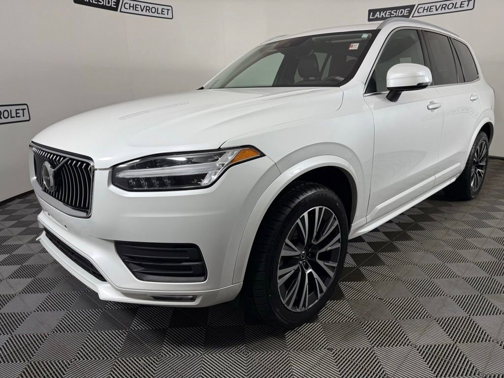 Used 2020 Volvo XC90 T5 Momentum image 2