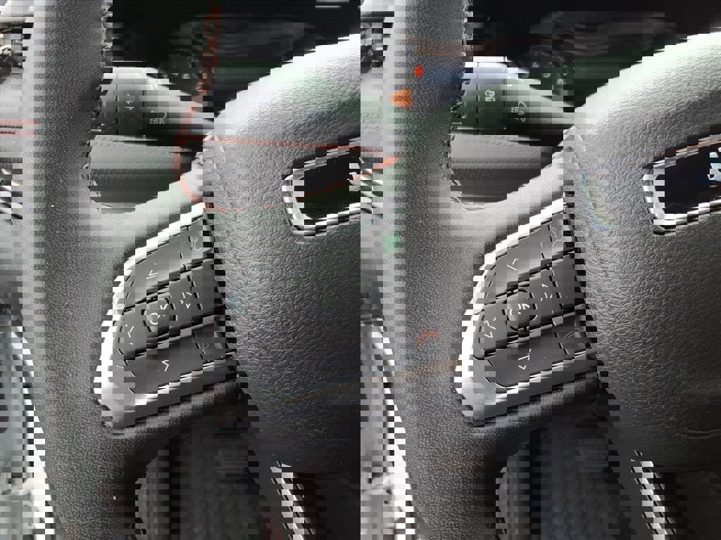 Used 2023 Jeep Compass Trailhawk image 15