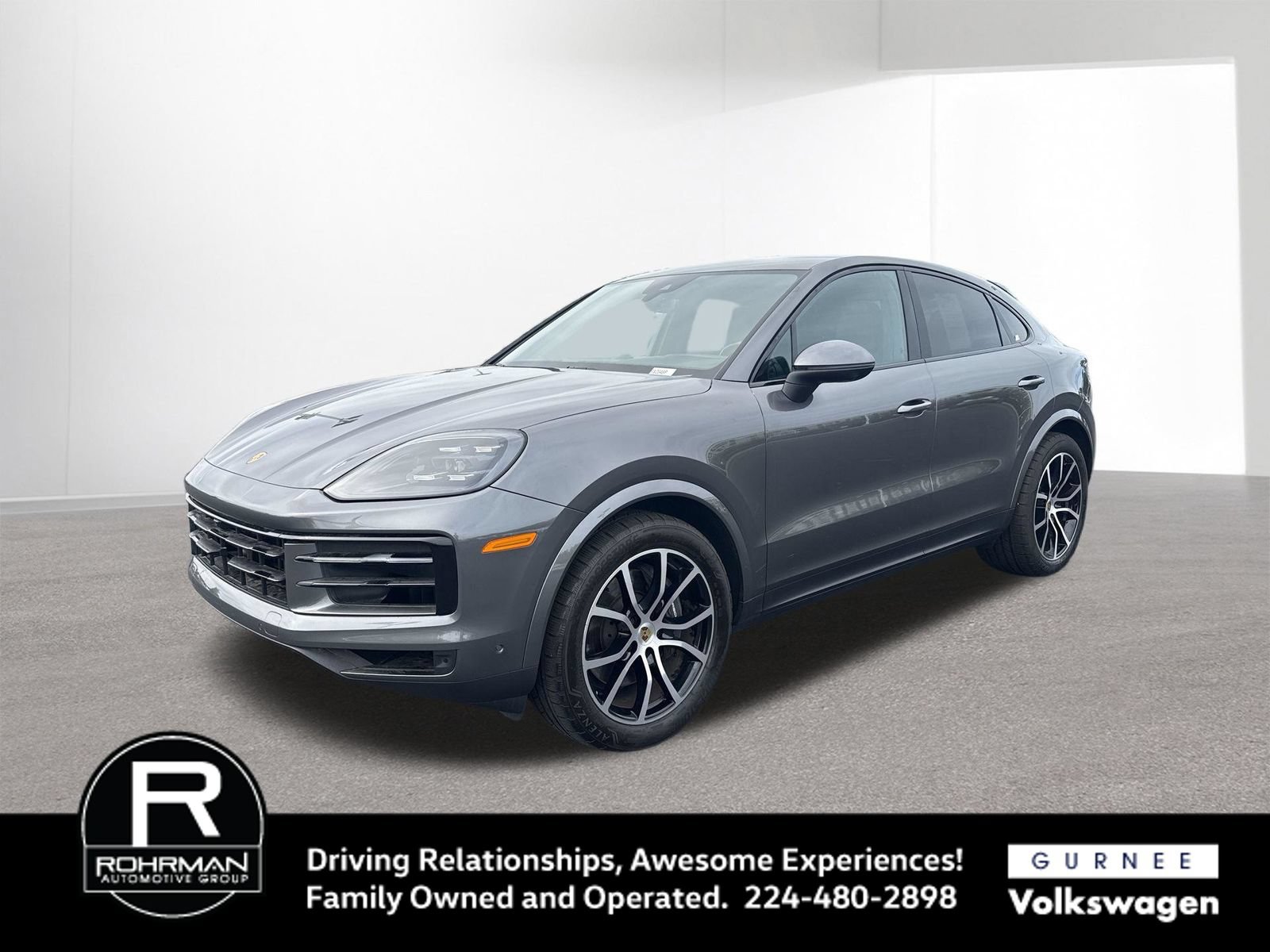 Used 2024 Porsche Cayenne Coupe AWD/4WD image 4