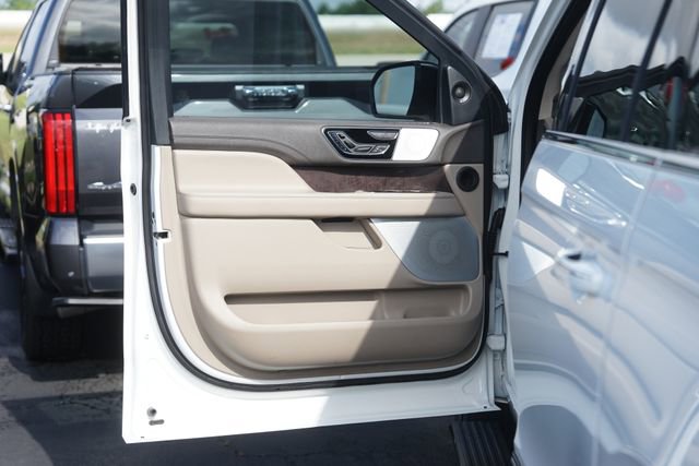 Used 2024 Lincoln Navigator L Reserve AWD/4WD image 33