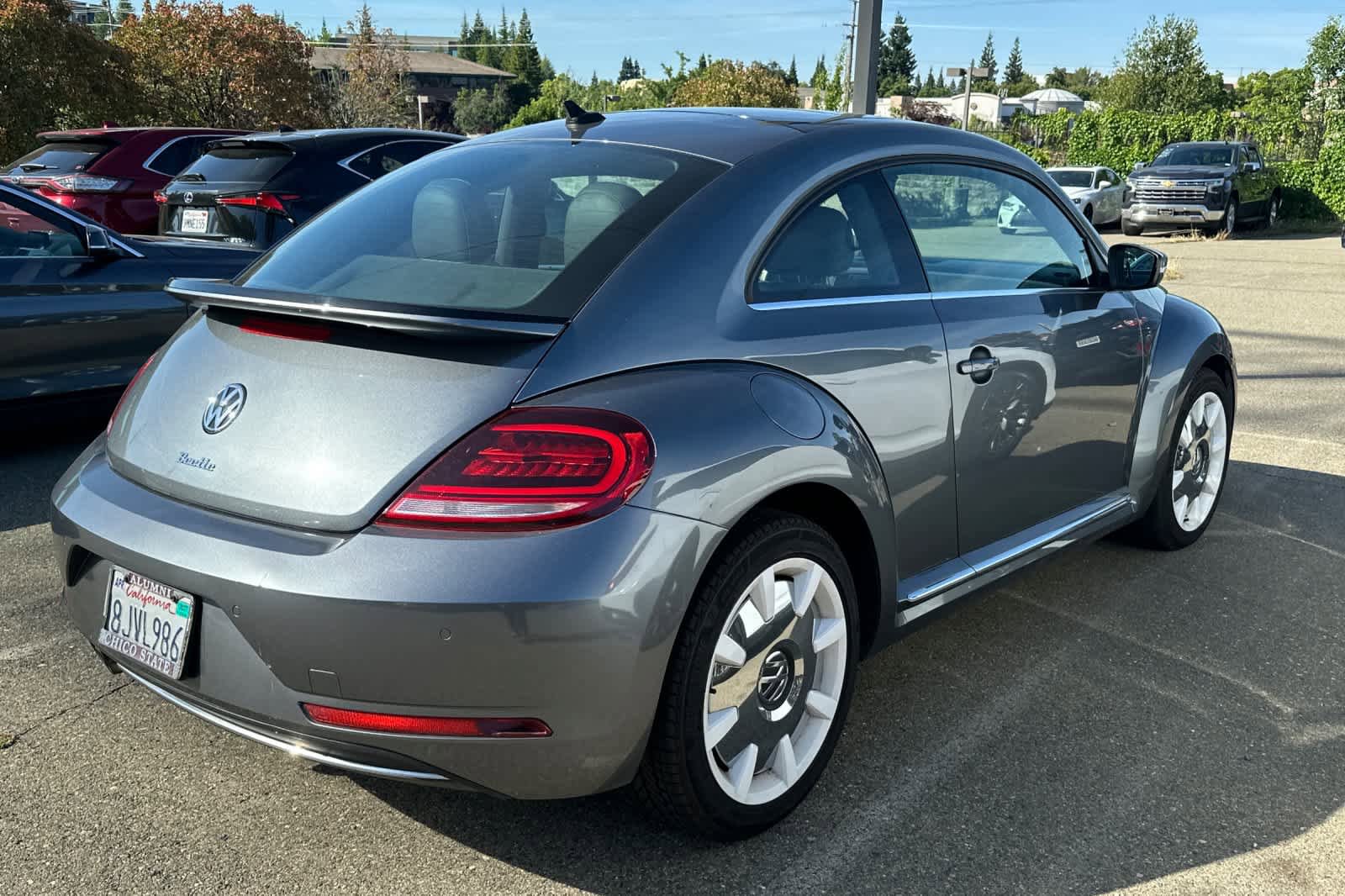 Used 2019 Volkswagen Beetle 2.0T Final Edition SEL FWD image 2