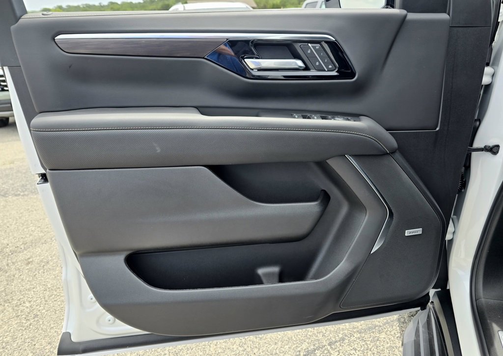 New 2025 Chevrolet Tahoe Premier w/ Sun And Tow Package image 13