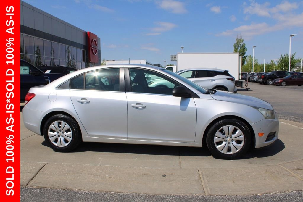 Used 2012 Chevrolet Cruze LS w/ Connectivity Package FWD image 6