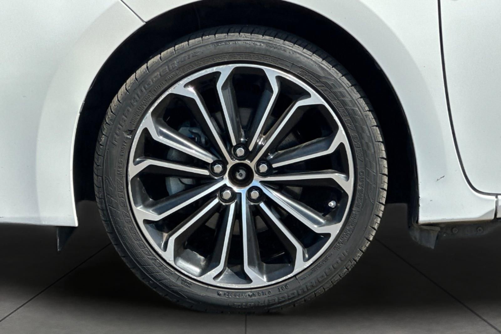 Used 2016 Toyota Corolla S FWD image 28