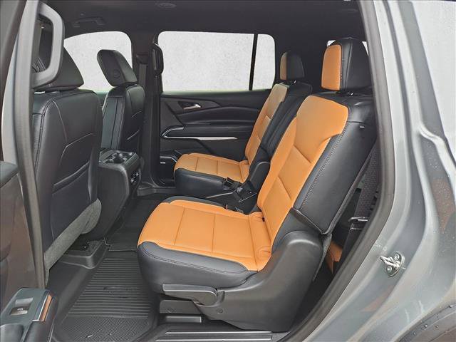 New 2027 Chevrolet Traverse Z71 w/ Enhanced Driving Package AWD/4WD image 16