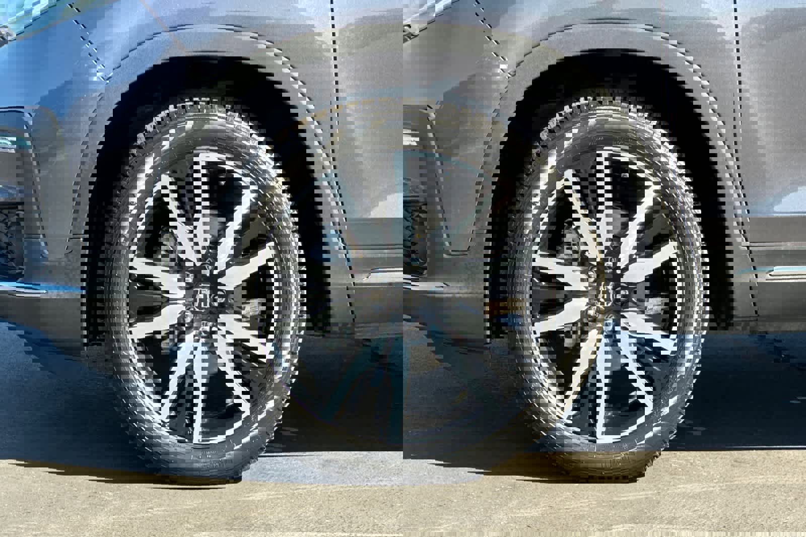 Used 2019 Honda Pilot Touring image 34