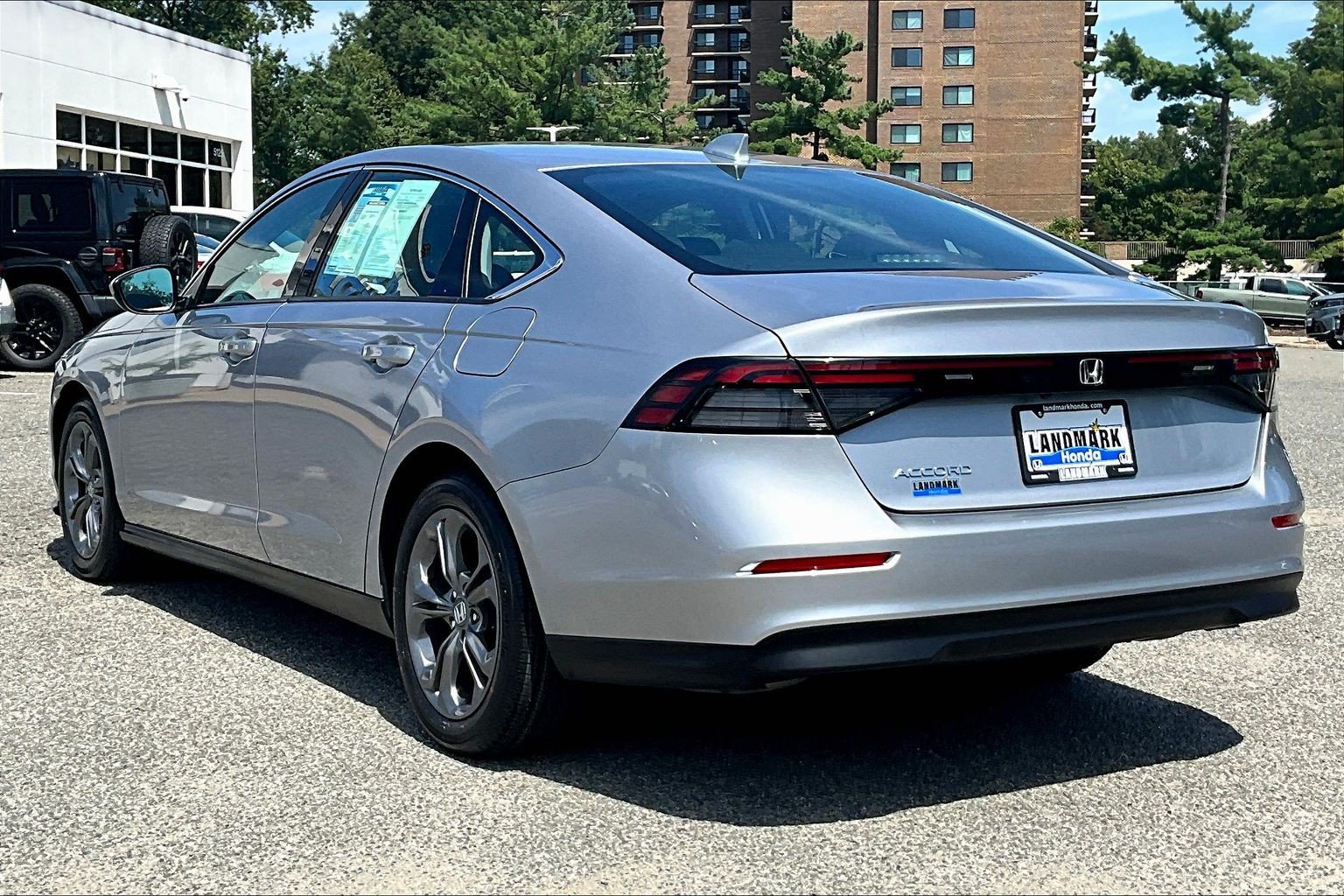 Used 2023 Honda Accord EX image 12