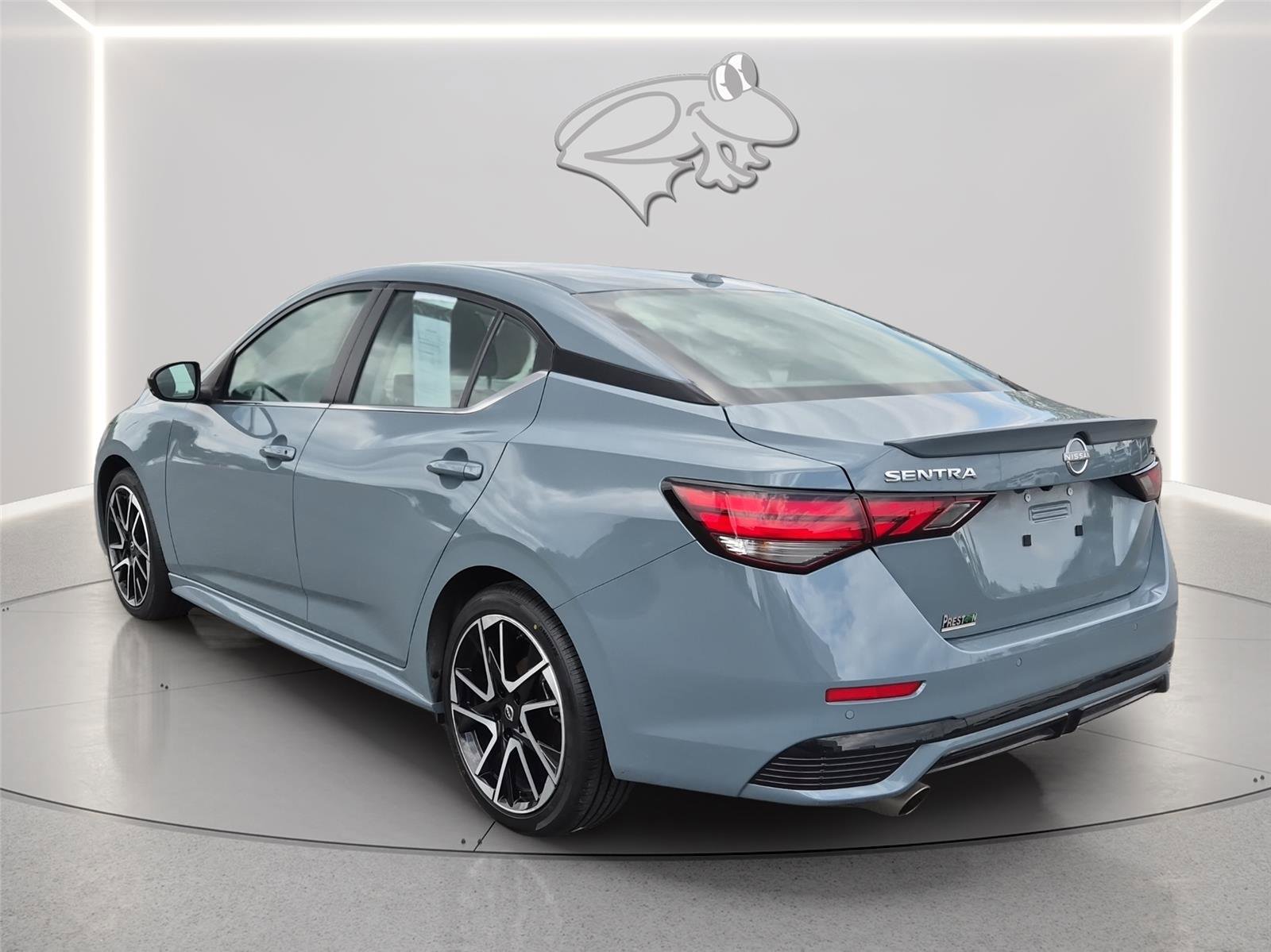 Used 2024 Nissan Sentra SR w/ Trunk Package FWD image 3