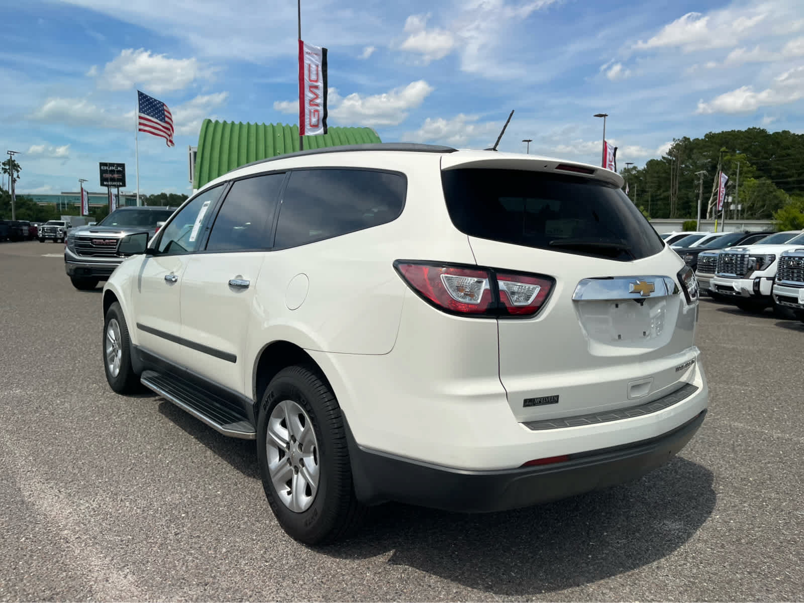 Used 2014 Chevrolet Traverse LS FWD image 7
