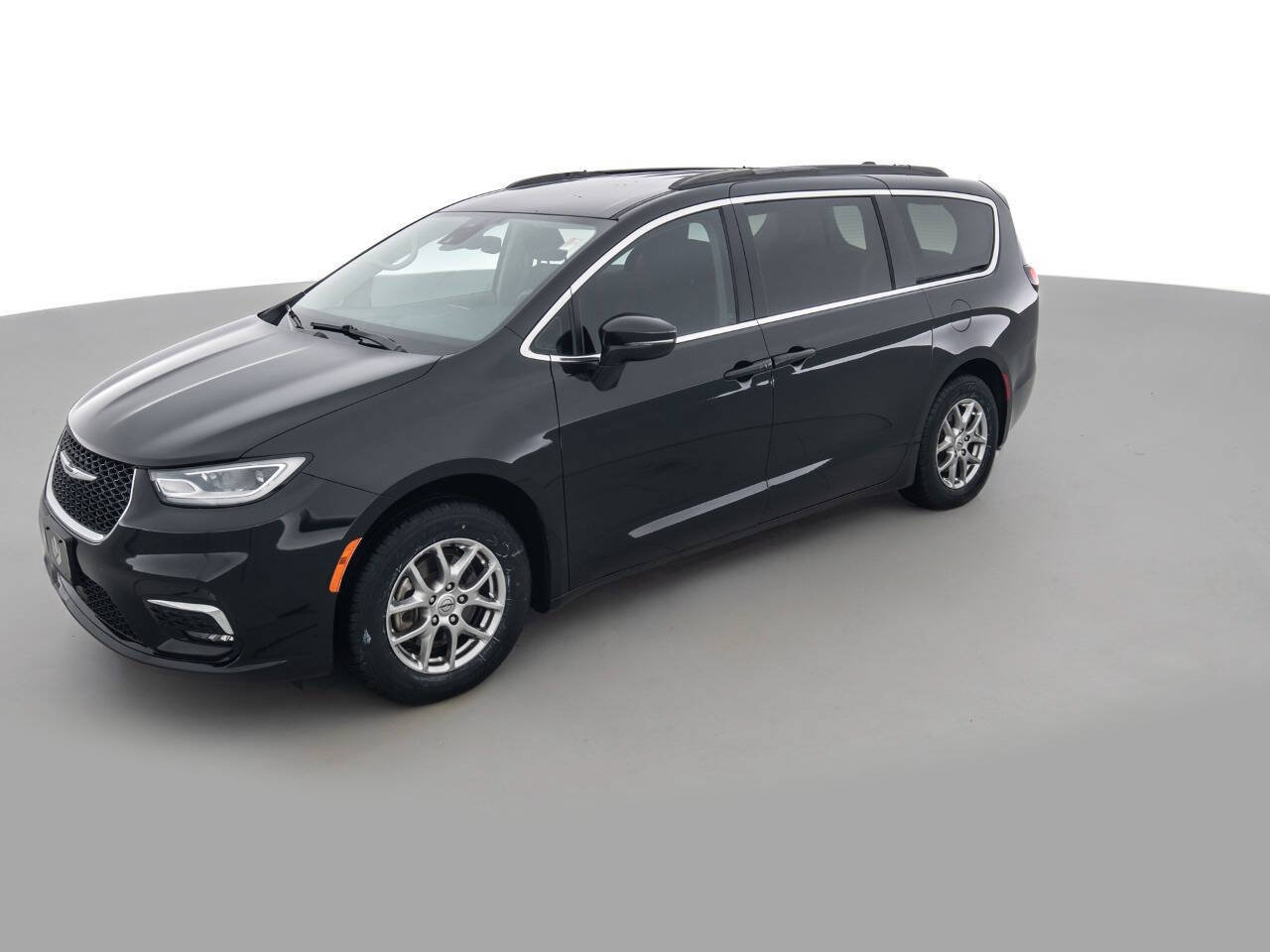 Used 2021 Chrysler Pacifica Touring FWD image 9