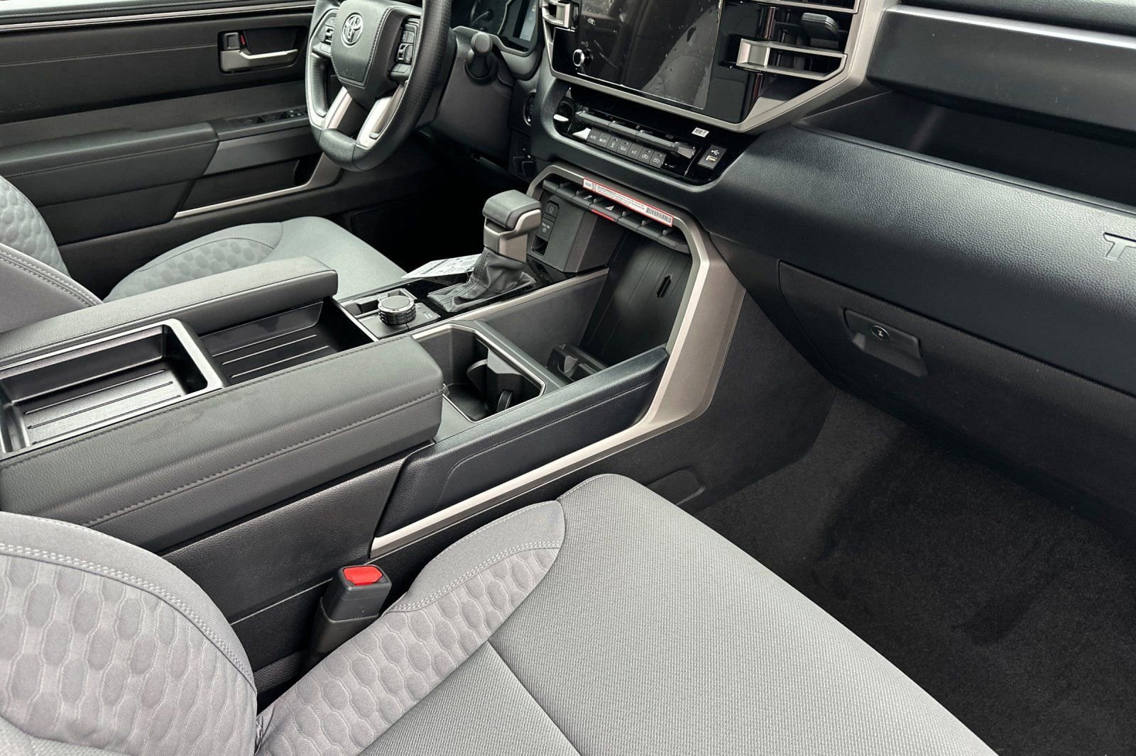 New 2025 Toyota Tundra SR5 w/ SR5 Convenience Package AWD/4WD image 17