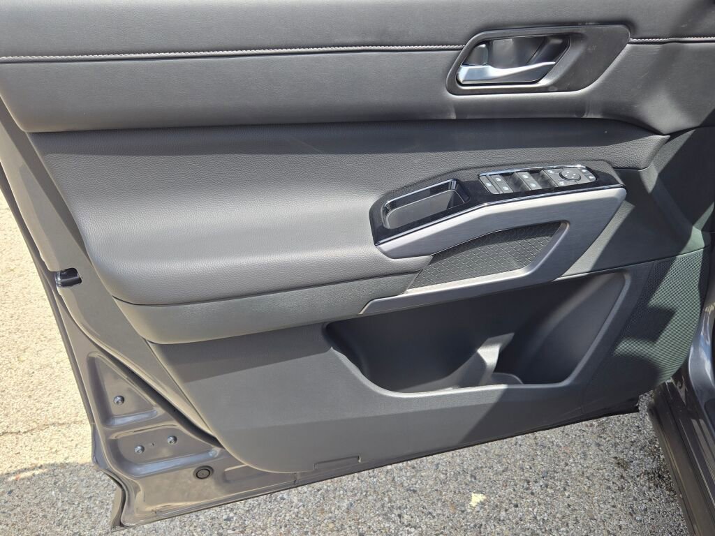 New 2026 Nissan Pathfinder SL AWD/4WD image 19