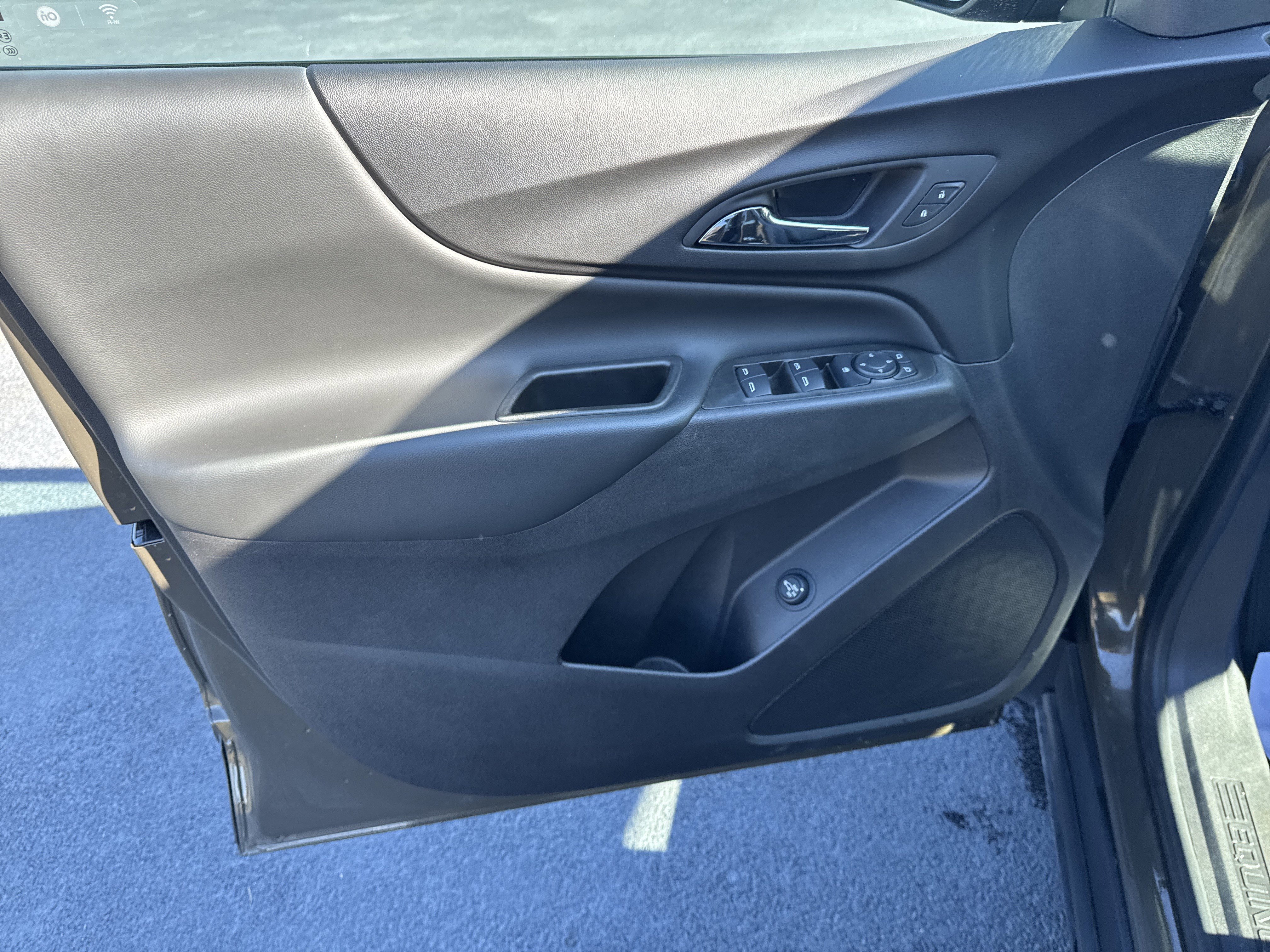 Used 2024 Chevrolet Equinox LT image 22