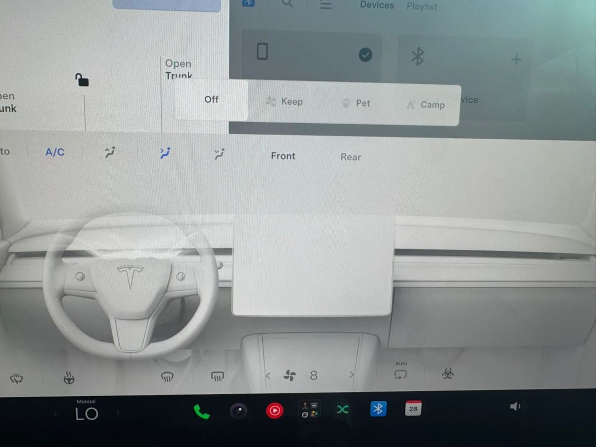 Used 2024 Tesla Model Y Long Range AWD/4WD image 23