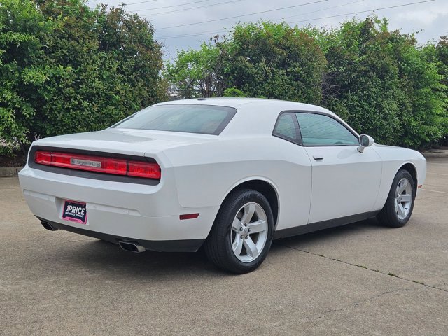 Used 2013 Dodge Challenger SXT Plus image 5