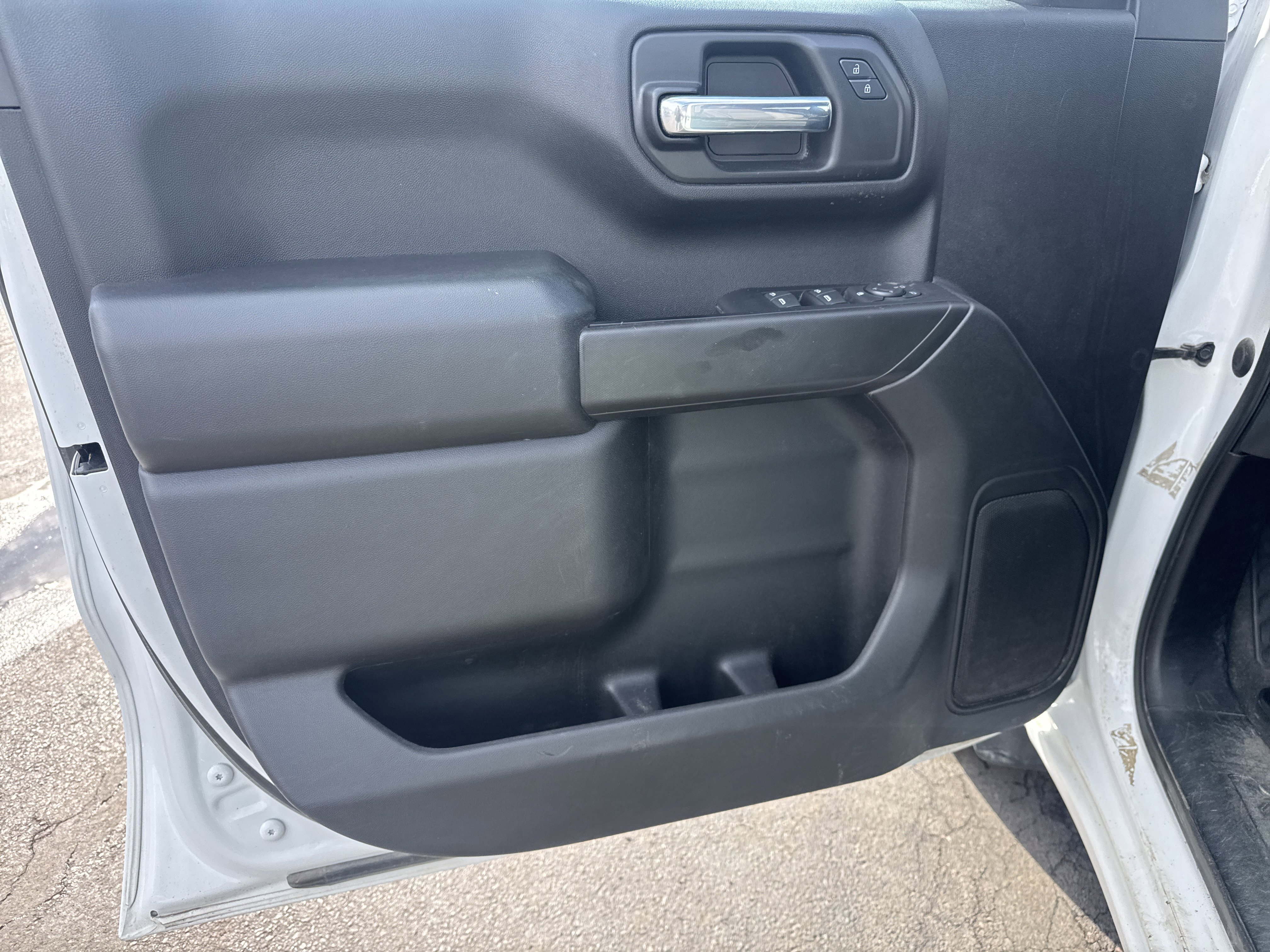 Used 2023 Chevrolet Silverado 1500 Custom image 15