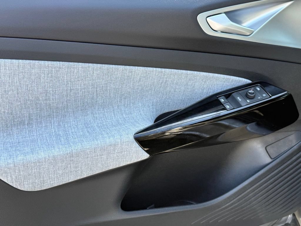 New 2026 Volkswagen ID.4 Pro RWD image 9