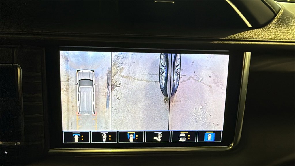 Used 2021 GMC Yukon Denali w/ Denali Premium Package image 43