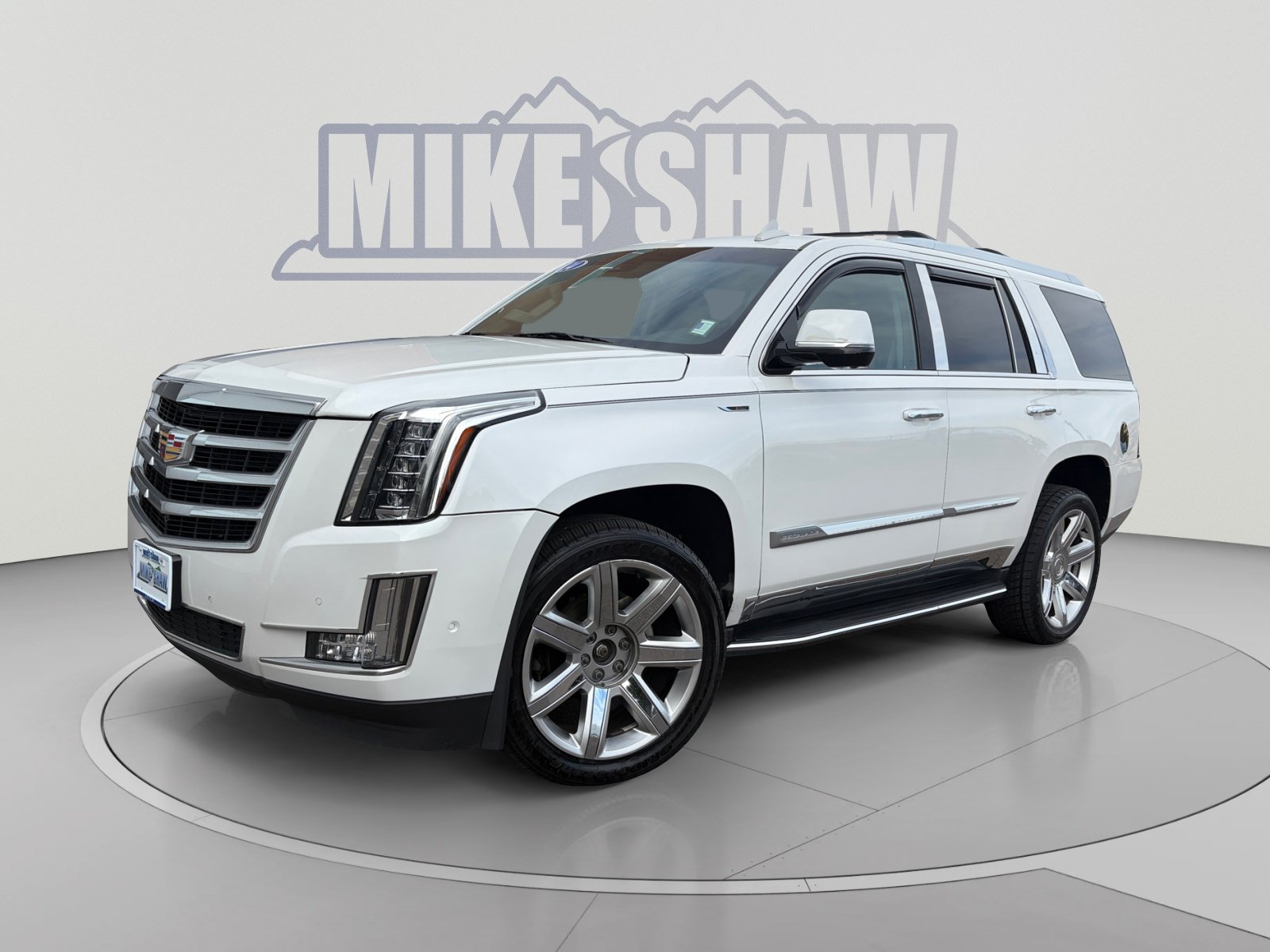 Used 2017 Cadillac Escalade Luxury AWD/4WD image 1