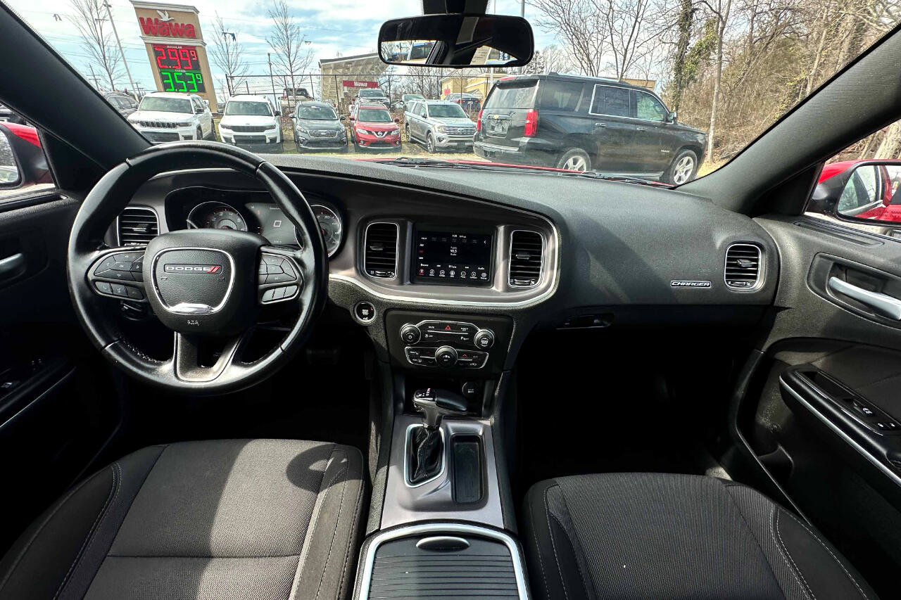 Used 2022 Dodge Charger SXT image 12