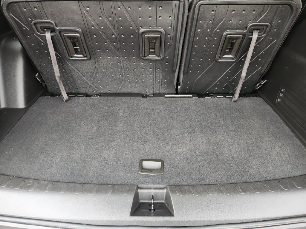 Used 2021 Chevrolet Traverse RS w/ LPO, Floor Liner Package FWD image 41