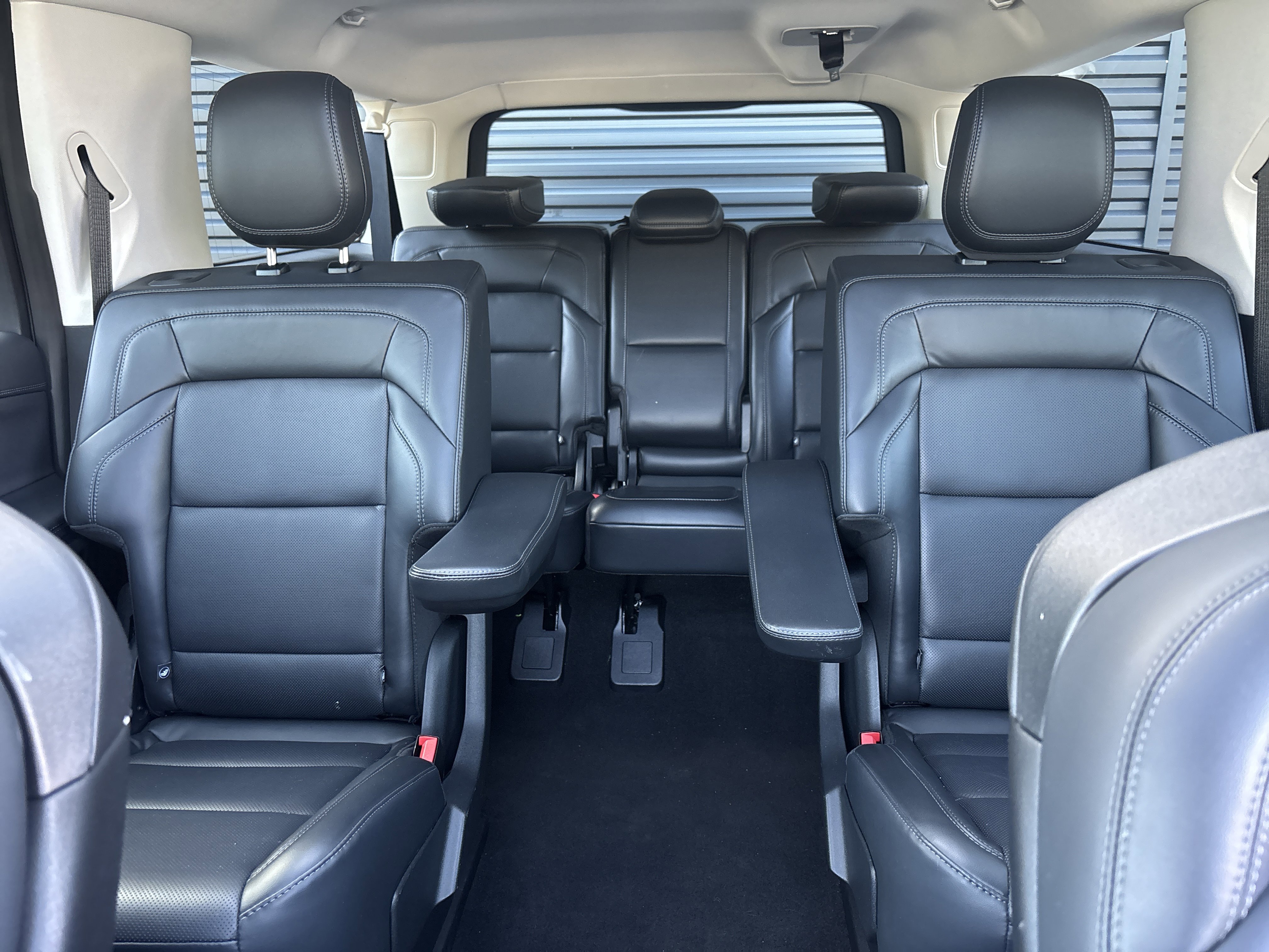 Used 2025 Lincoln Navigator L Reserve image 26