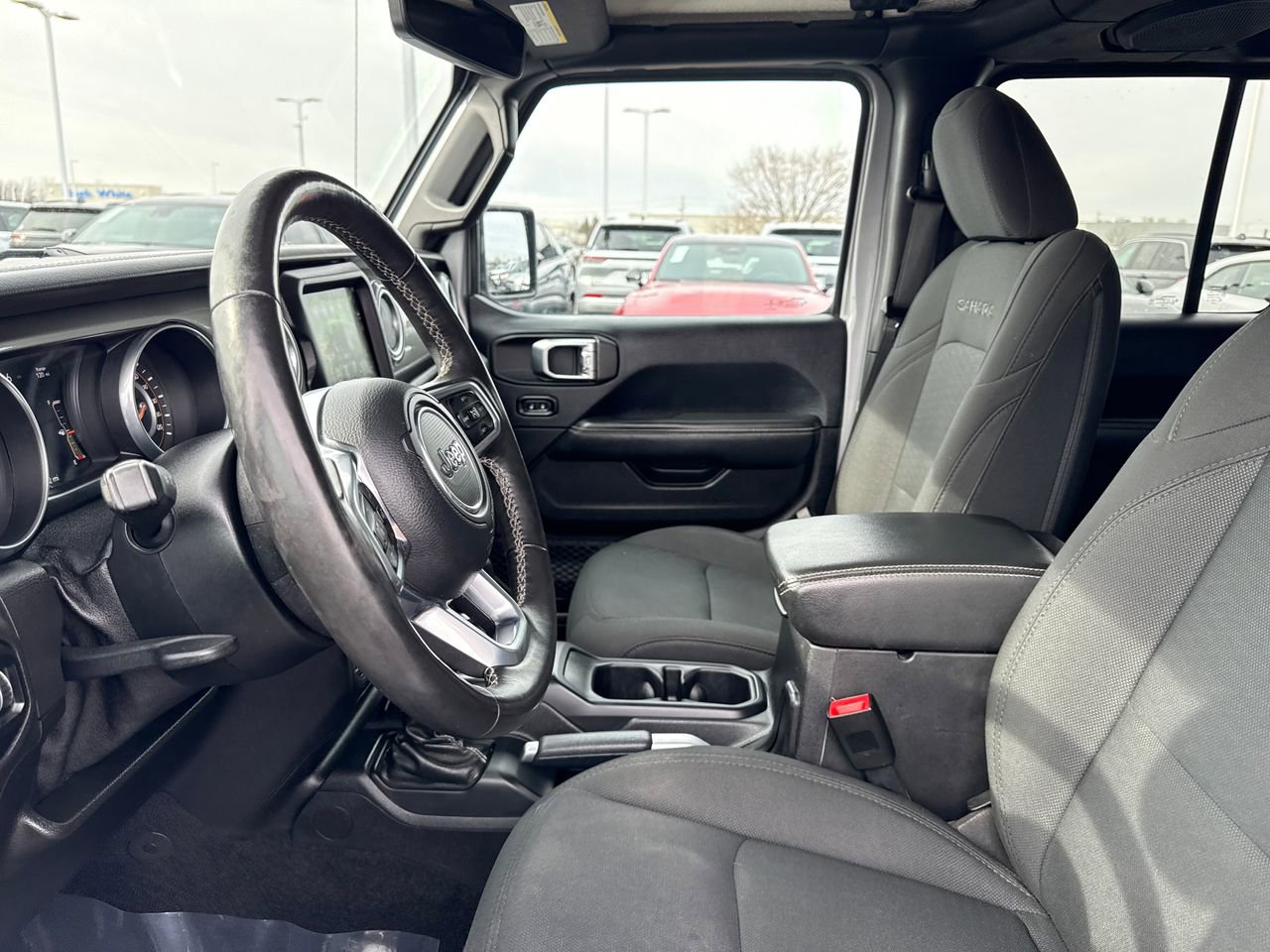 Used 2018 Jeep Wrangler Unlimited Sahara w/ Uconnect 4C Nav & Sound Group image 11