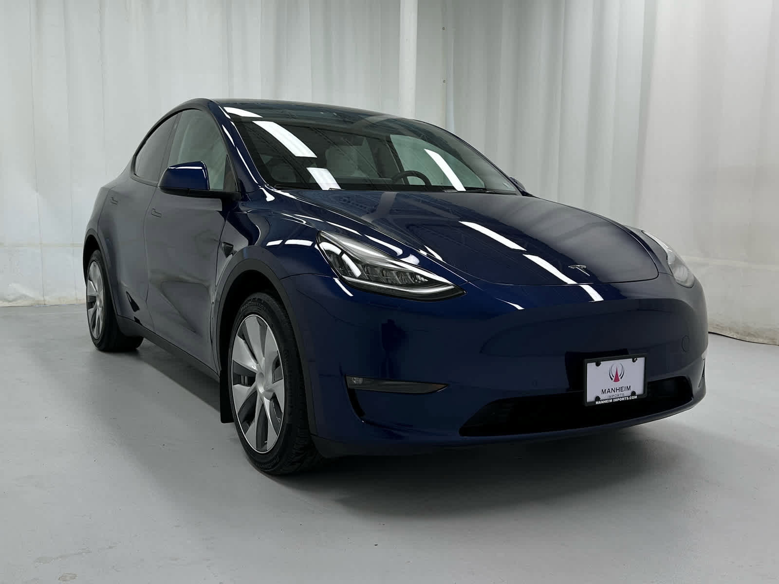 Used 2022 Tesla Model Y Long Range image 1