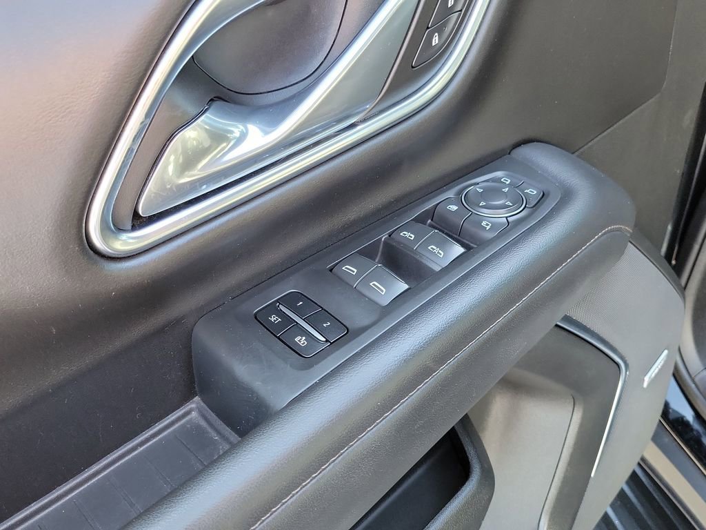 Used 2023 Chevrolet Suburban High Country image 24