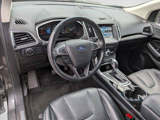 Used 2018 Ford Edge Titanium w/ Technology Package FWD image 10