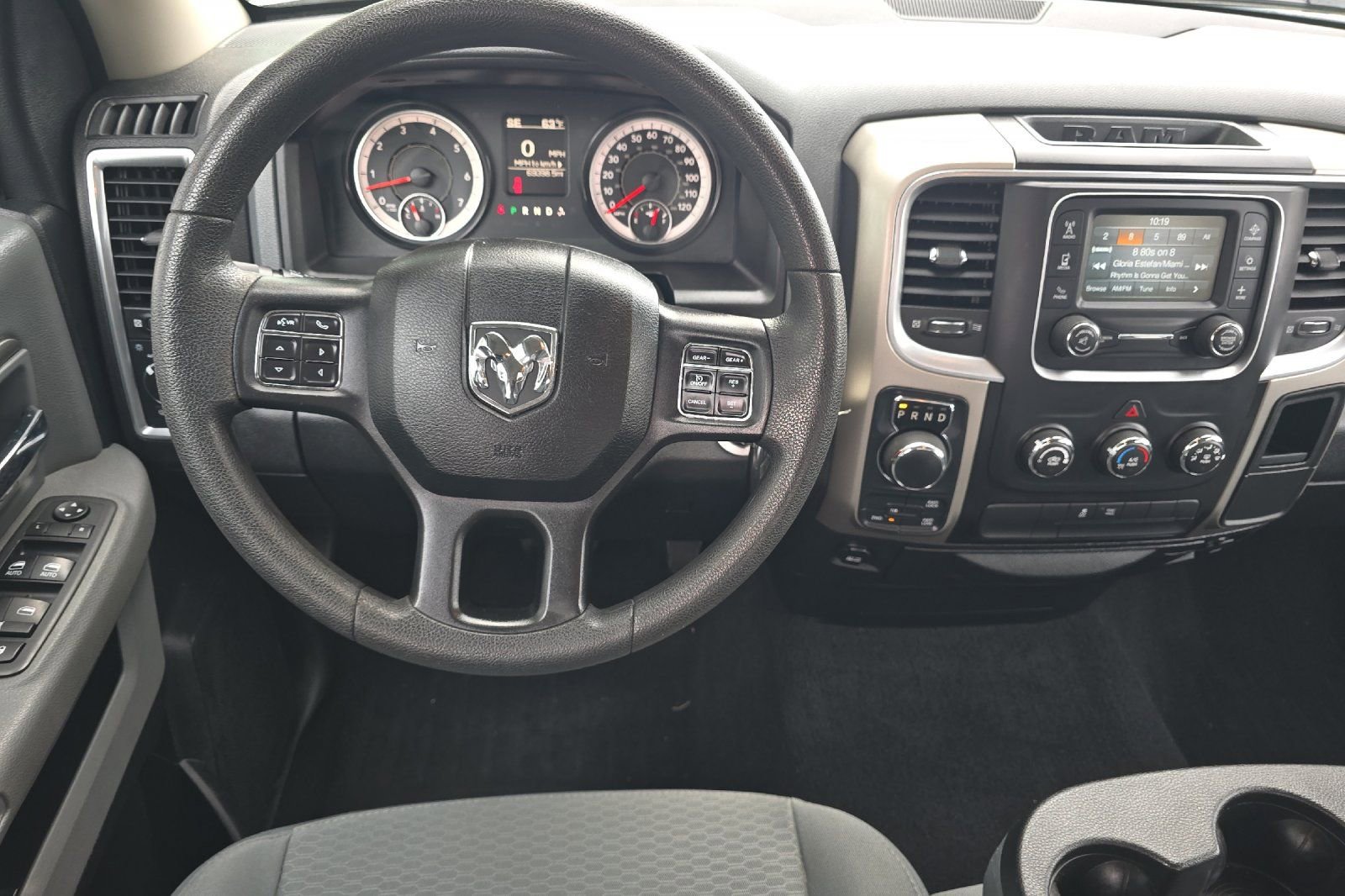Used 2018 RAM 1500 Classic SLT AWD/4WD image 14
