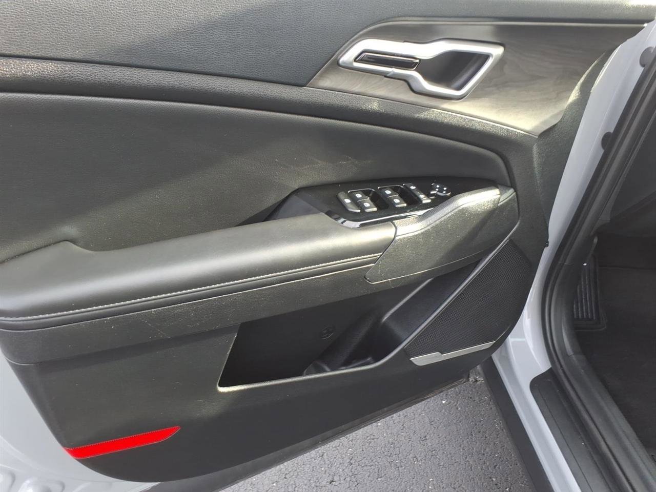 Used 2023 Kia Sportage X-Line w/ X-Line Premium Package image 13