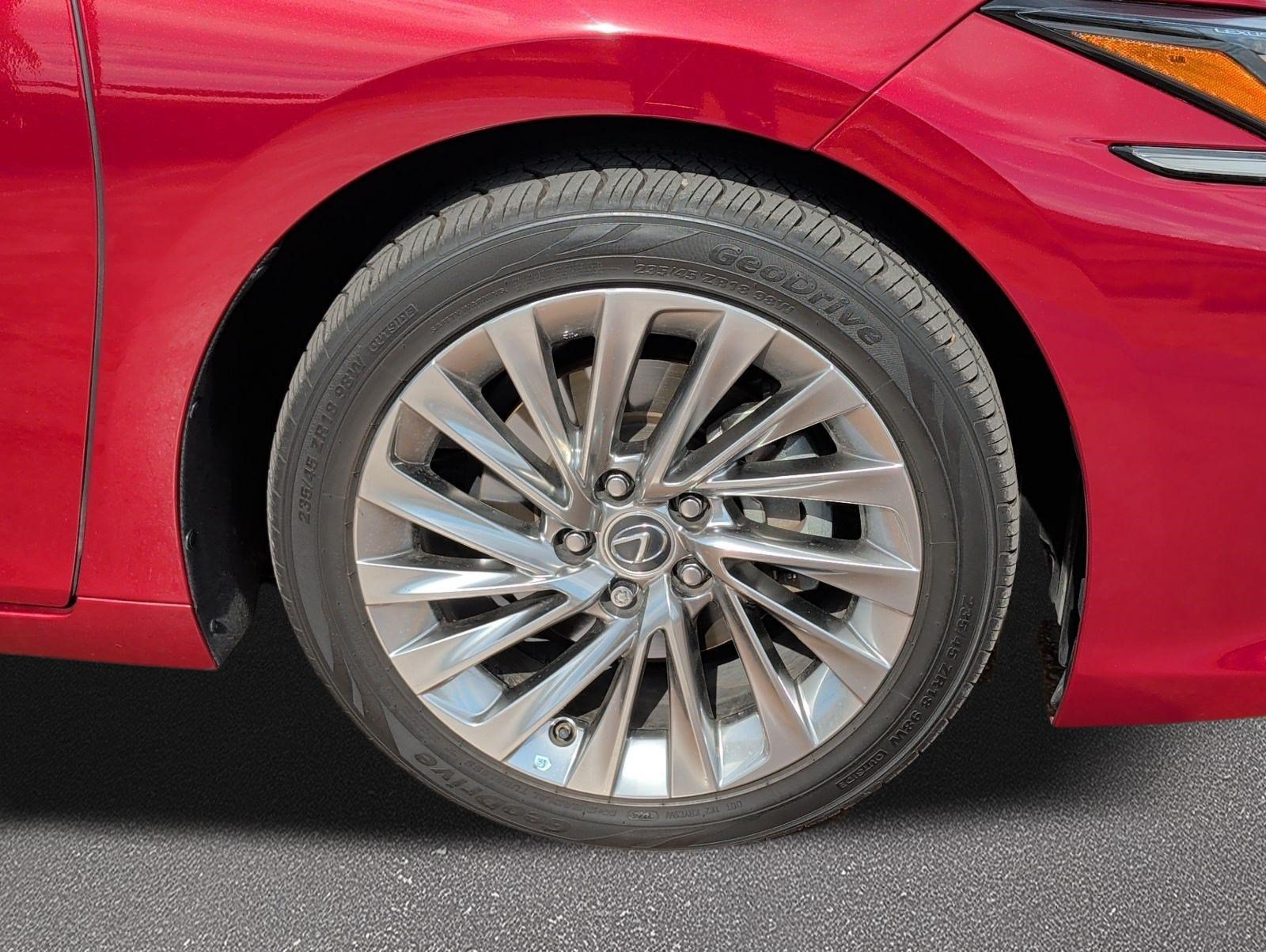 Used 2022 Lexus ES 350 Ultra Luxury w/ Accessory Package 2 FWD image 7