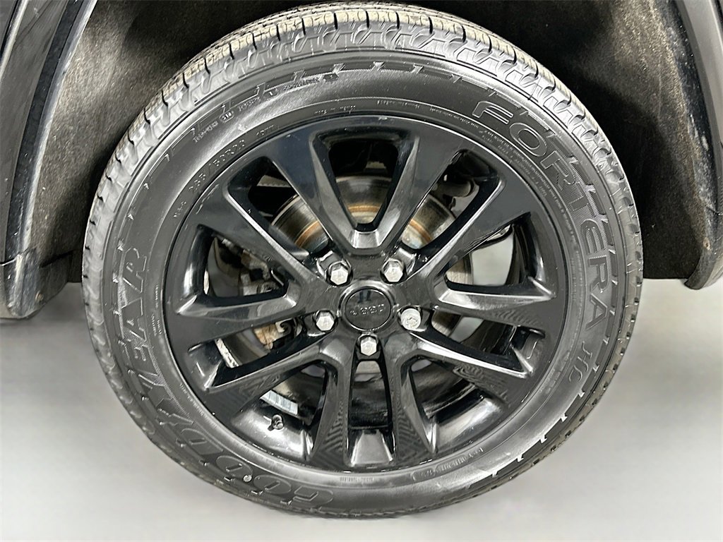 Used 2018 Jeep Grand Cherokee Altitude image 30