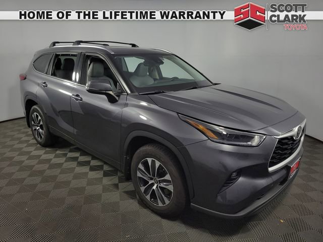 Used 2021 Toyota Highlander XLE