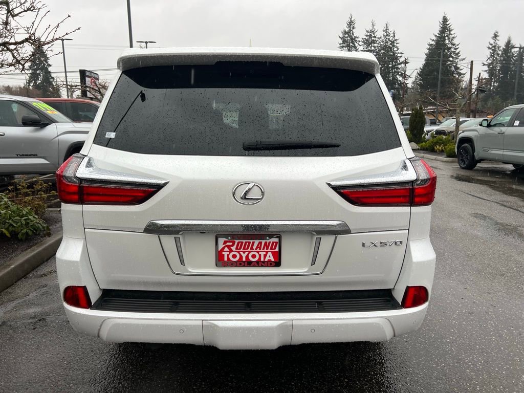 Used 2021 Lexus LX 570 4WD w/ Luxury Package image 8