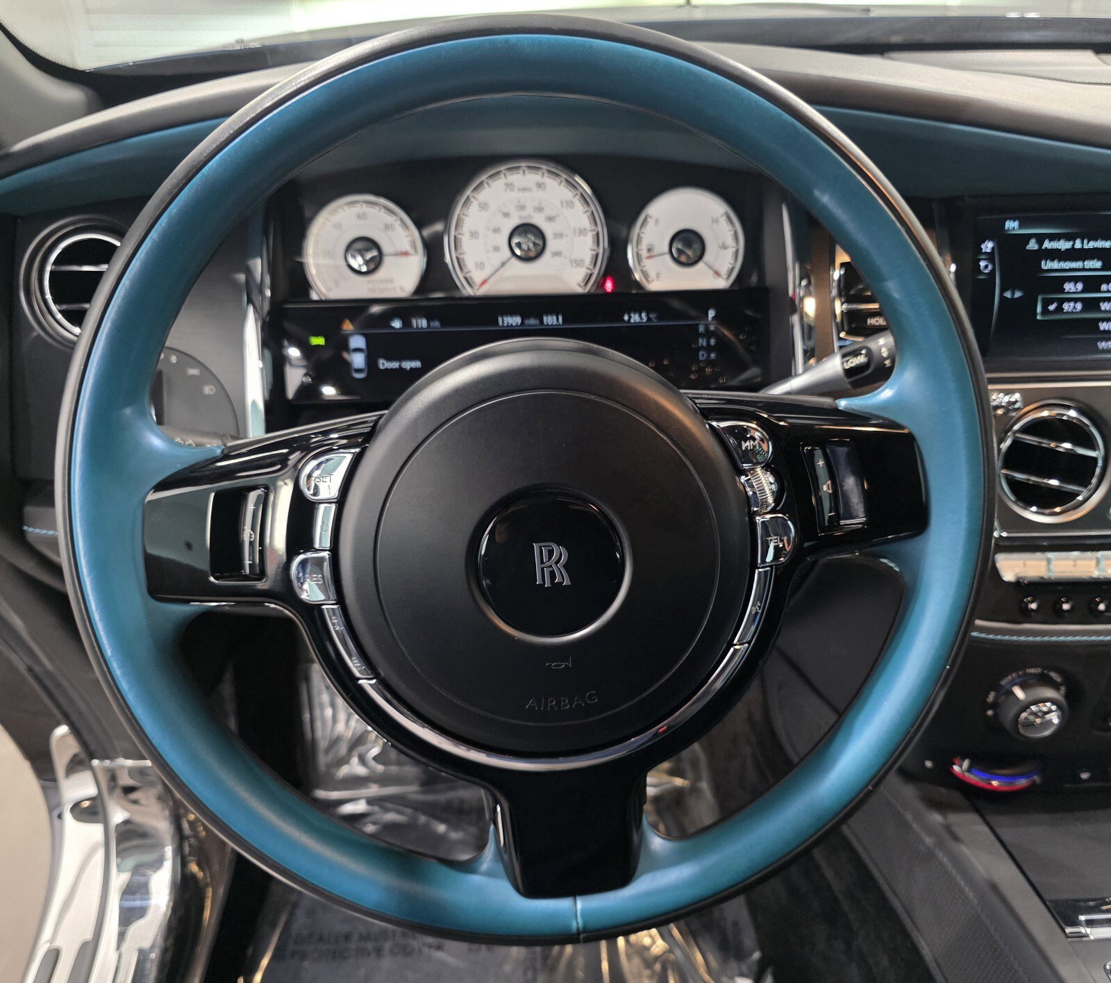 Used 2019 Rolls-Royce Wraith image 12