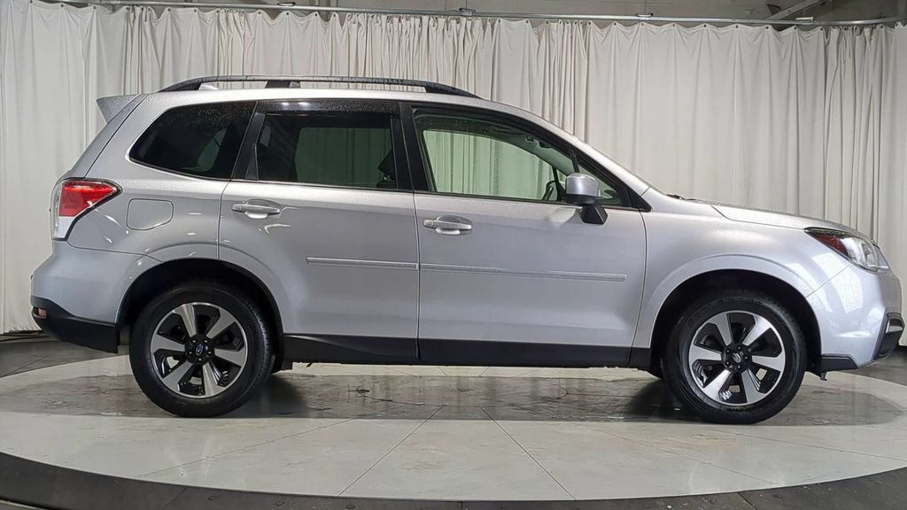 Used 2018 Subaru Forester 2.5i Premium w/ All-Weather Package AWD/4WD image 11