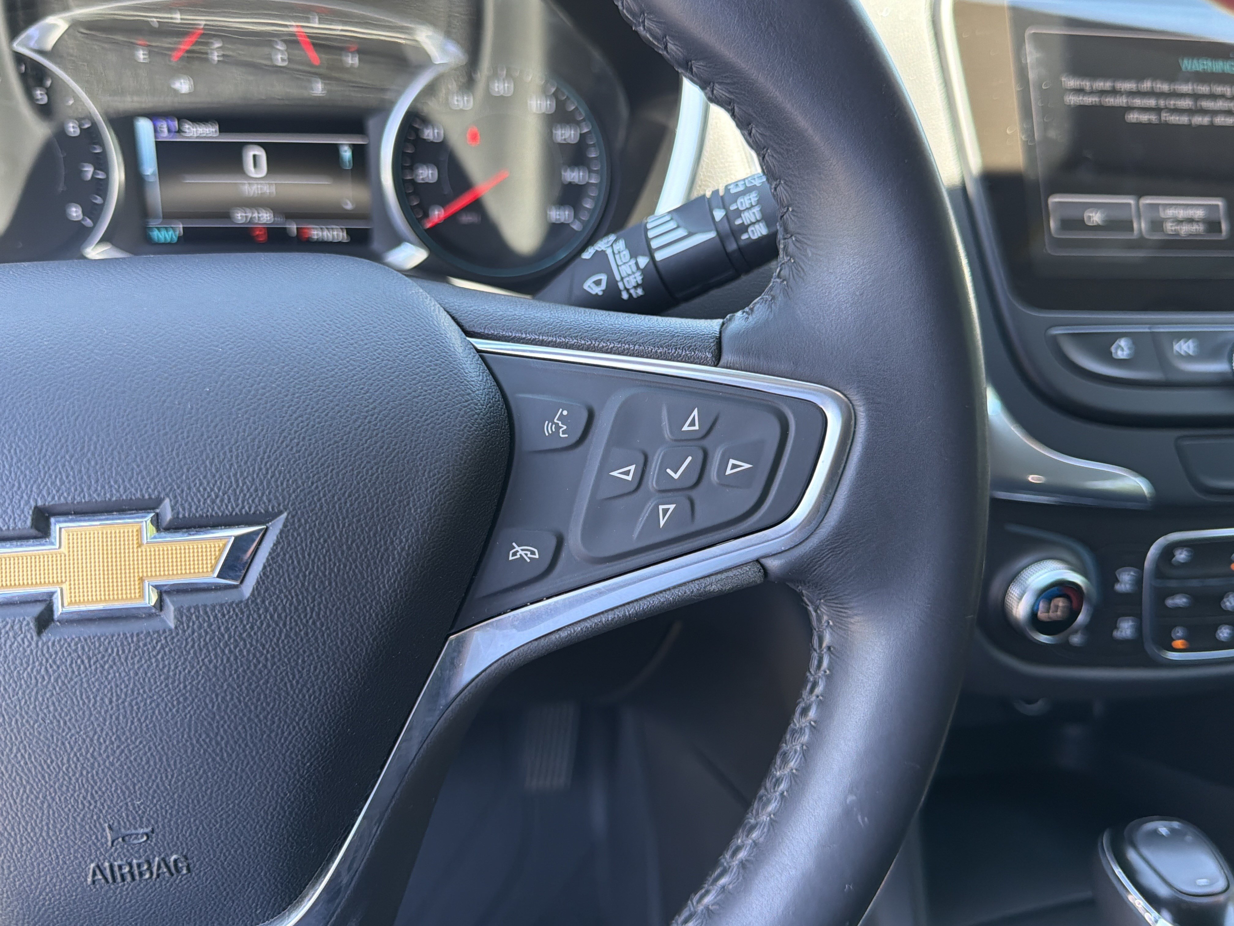 Used 2018 Chevrolet Equinox LT FWD image 26