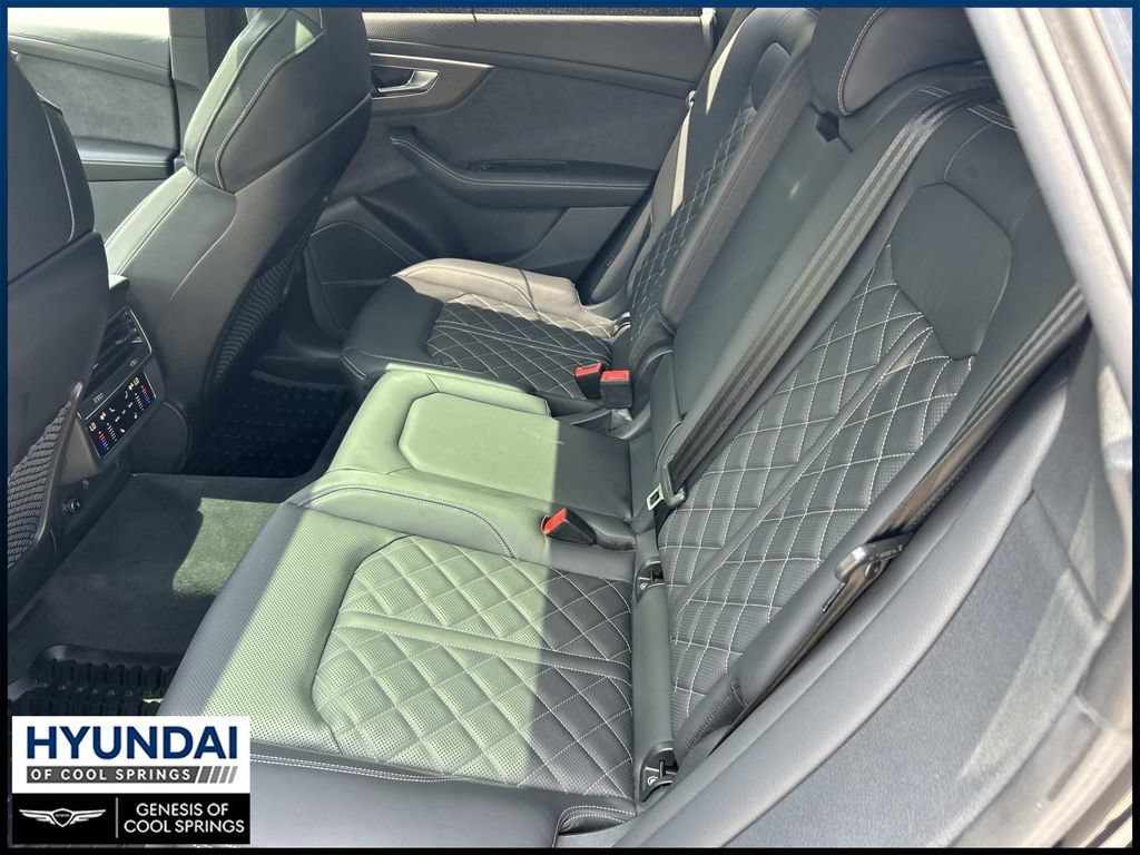 Used 2024 Audi SQ8 Prestige AWD/4WD image 24