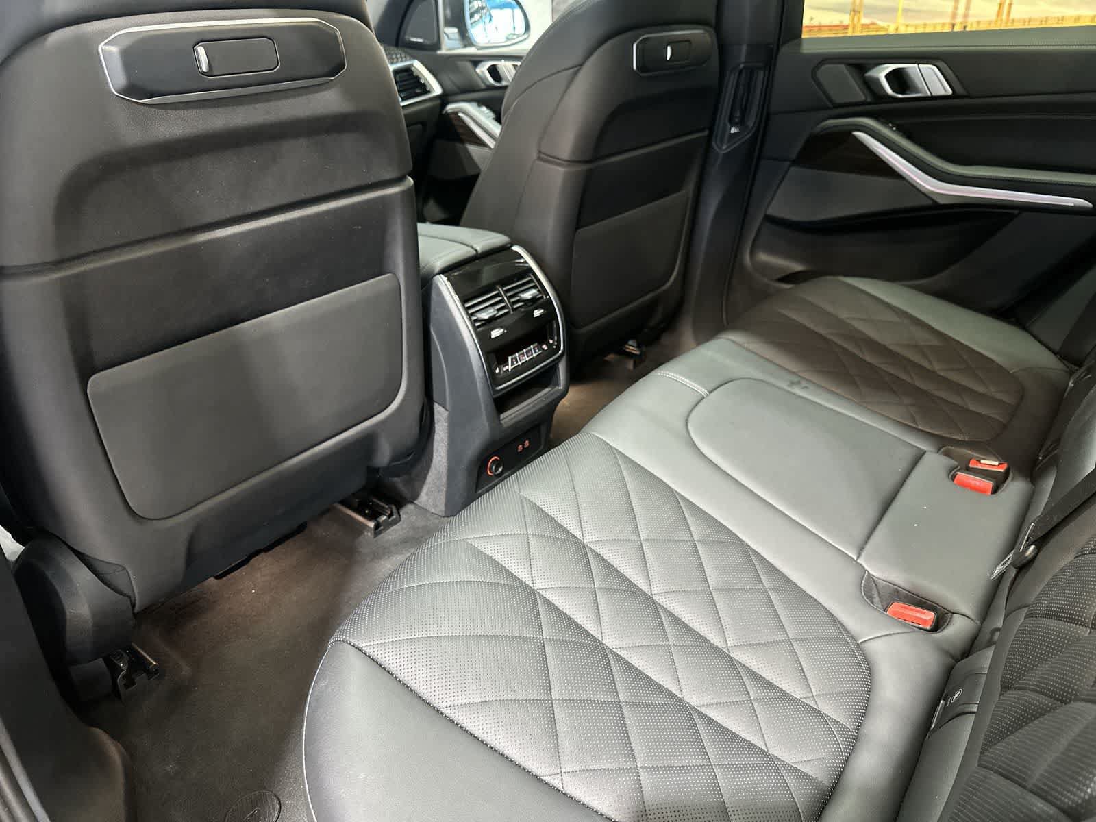 Used 2024 BMW X5 xDrive40i w/ Premium Package AWD/4WD image 24